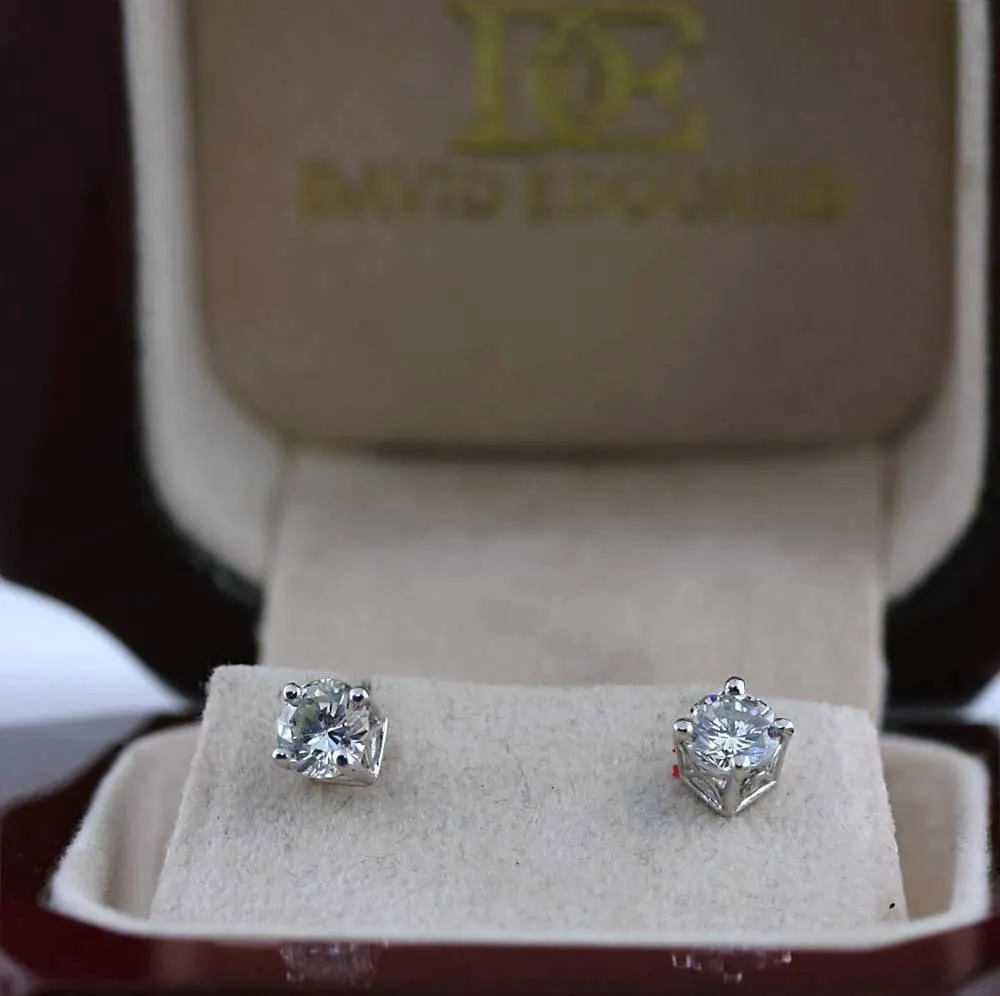 1 carat Round Cut Diamond Stud Earrings