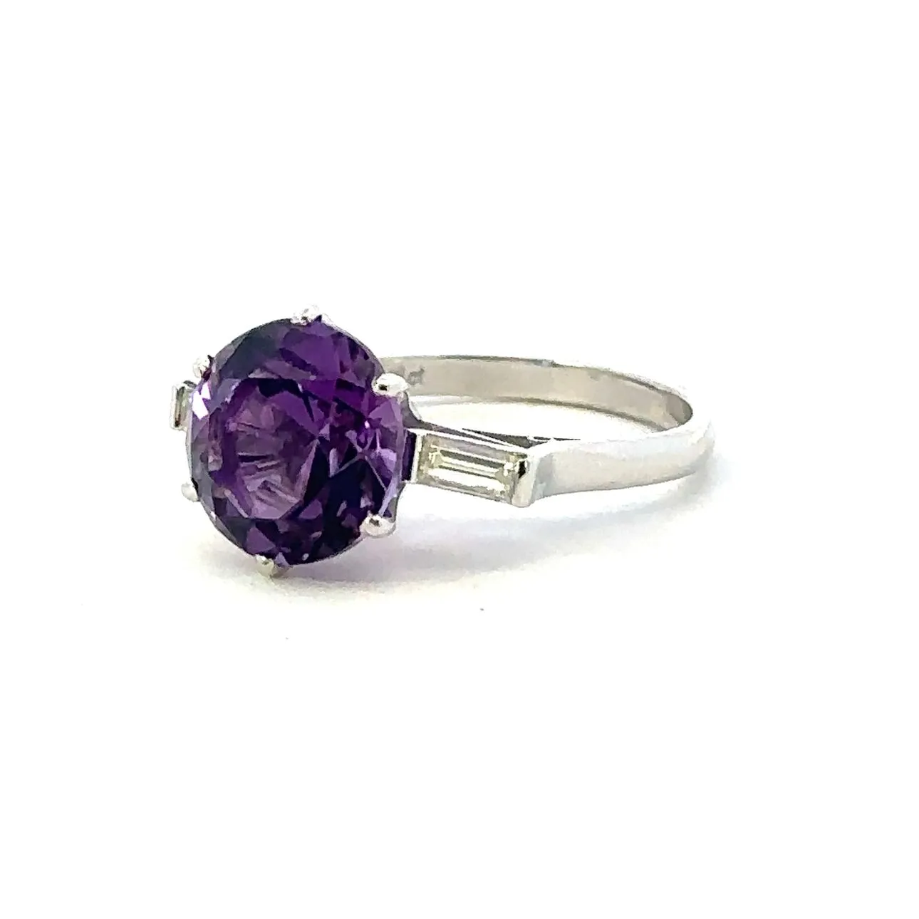 18ct white gold 3 stone Amethyst & Diamond ring