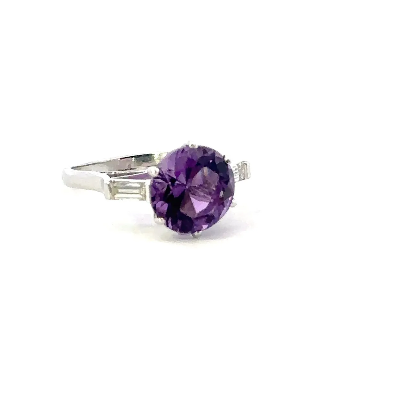 18ct white gold 3 stone Amethyst & Diamond ring