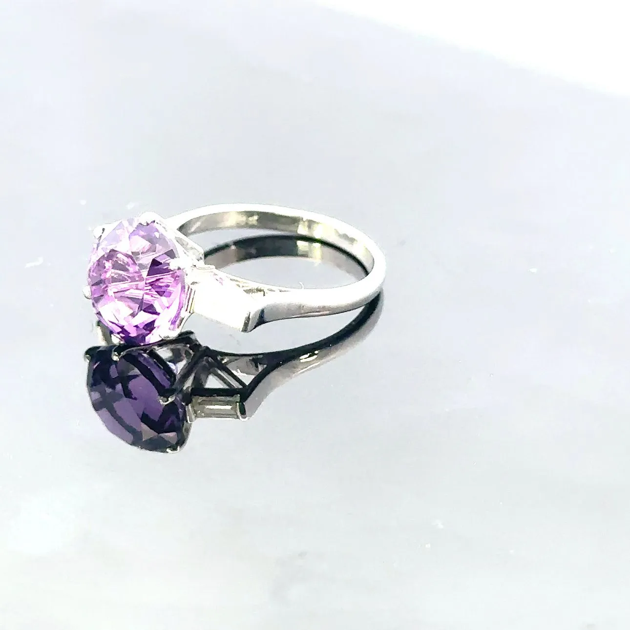 18ct white gold 3 stone Amethyst & Diamond ring