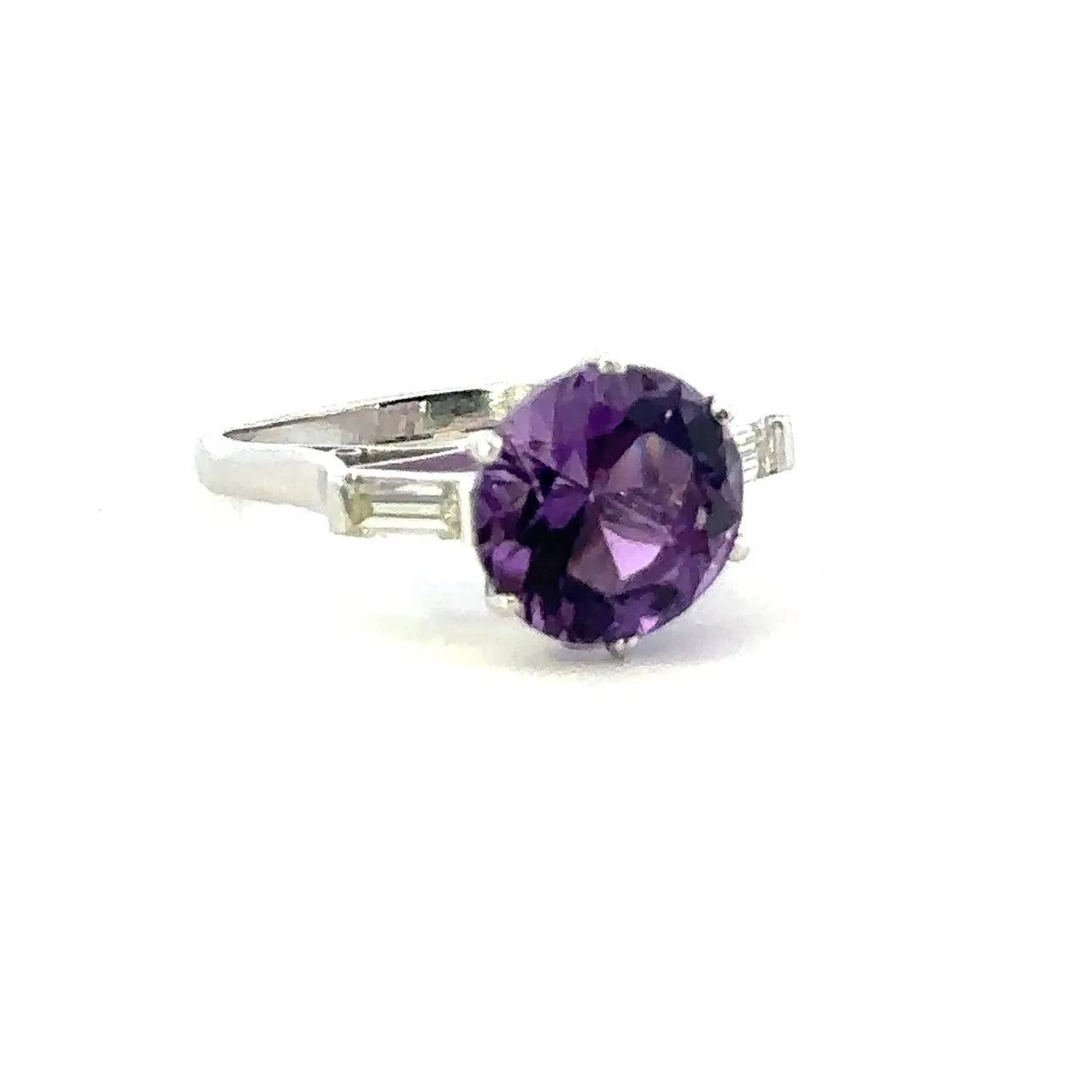 18ct white gold 3 stone Amethyst & Diamond ring