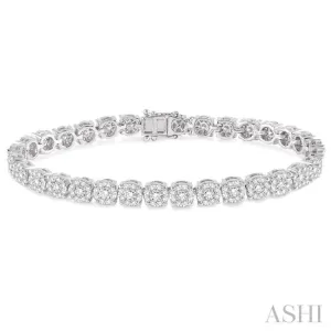 5 1/3 Ctw Round Cut Diamond Lovebright Bracelet in 14K White Gold