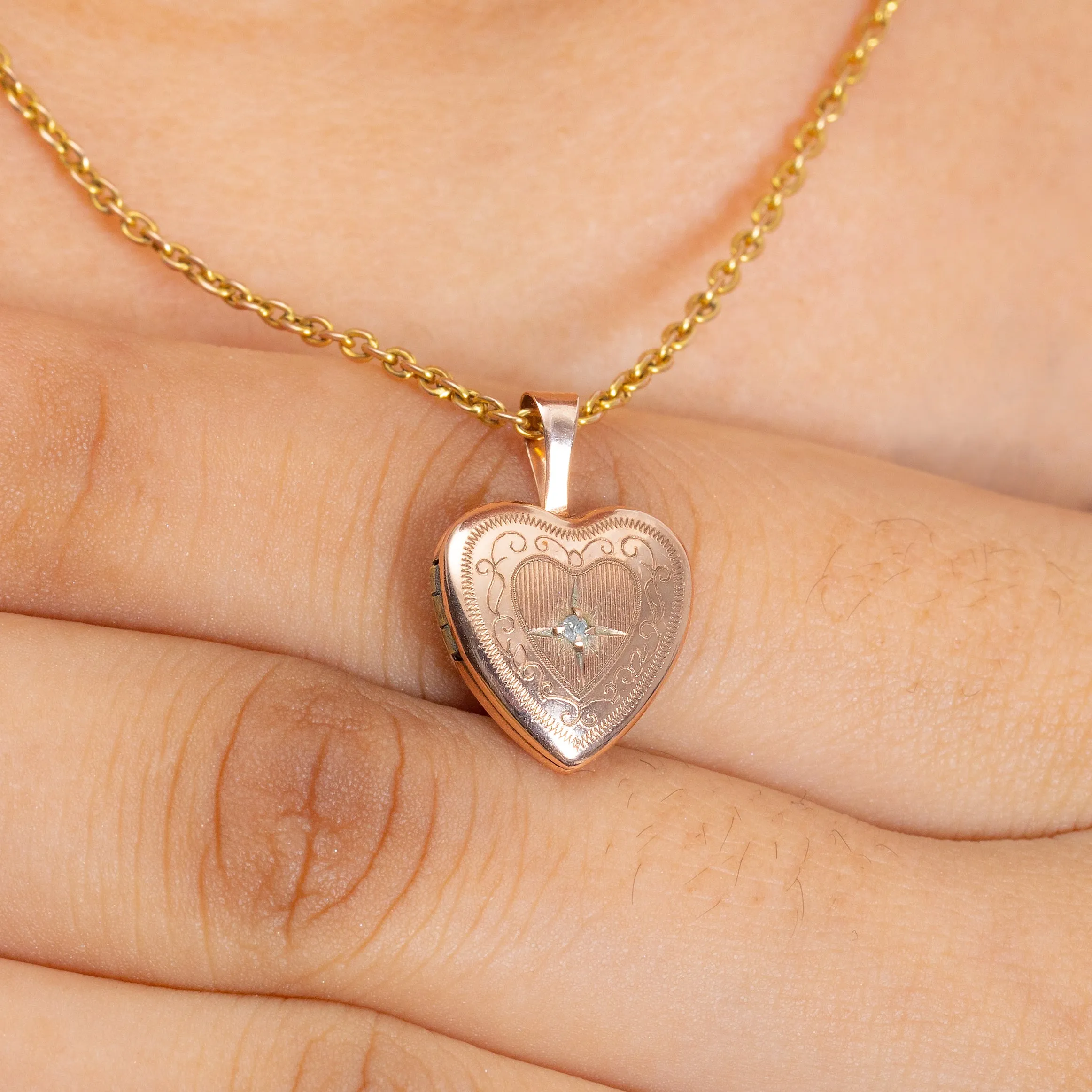 9ct Gold Diamond Heart Locket