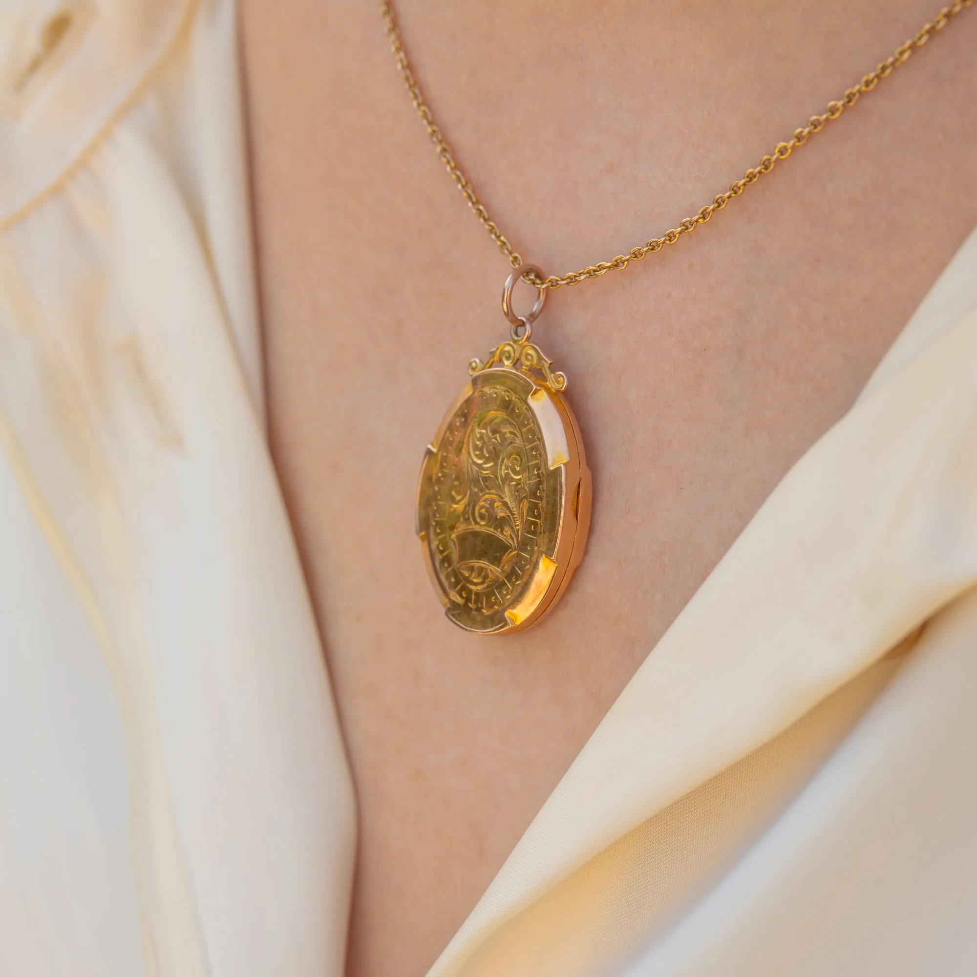 Antique 9ct Gold Engraved Oval Locket