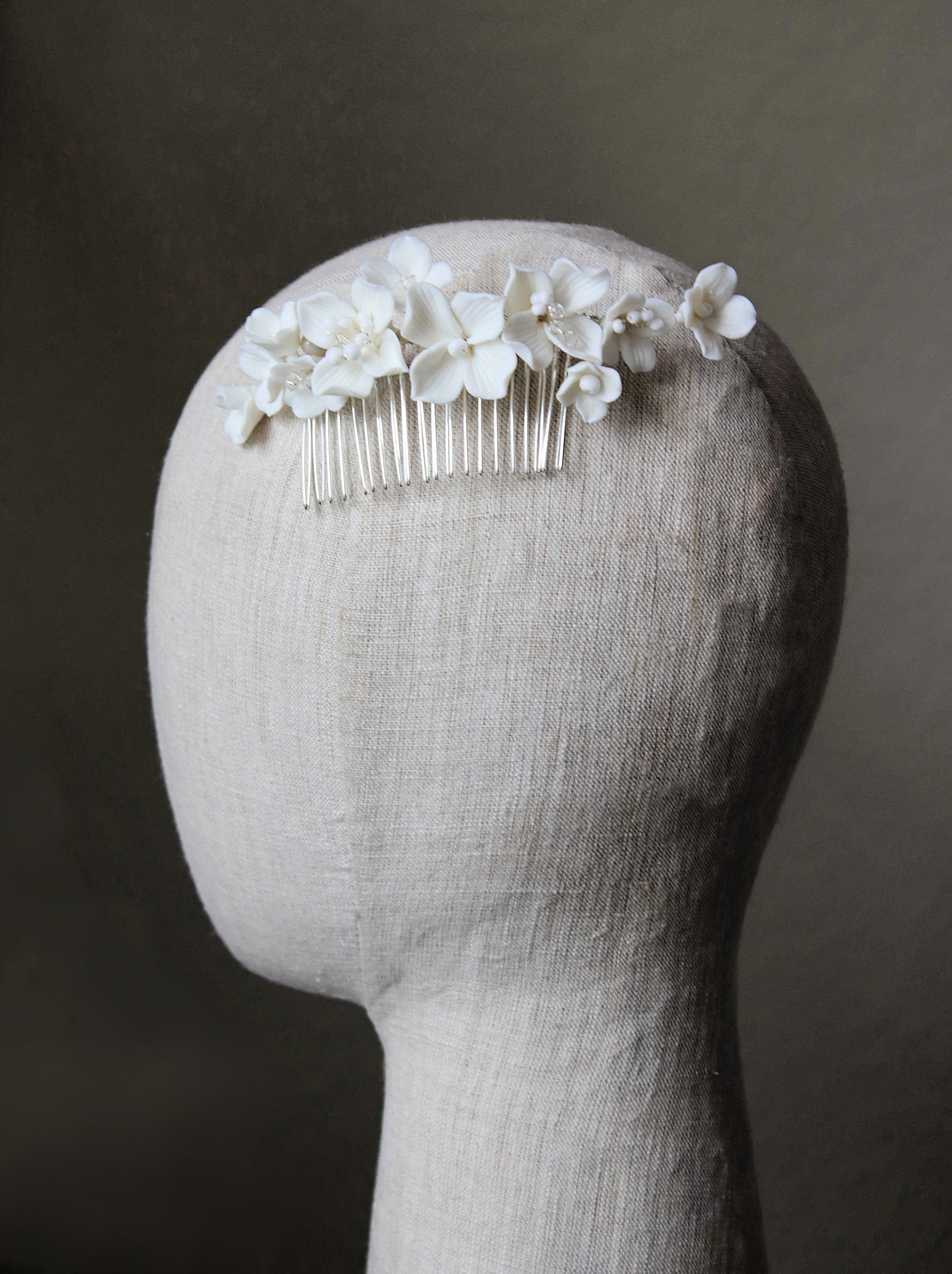 BIANCA White Porcelain Floral Hair Comb