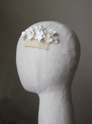 BIANCA White Porcelain Floral Hair Comb