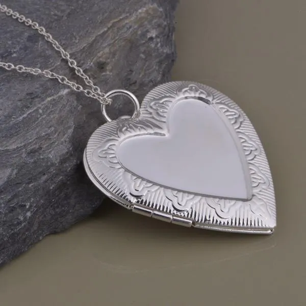 LightningStore Exclusive Heart Frame Locket Necklace