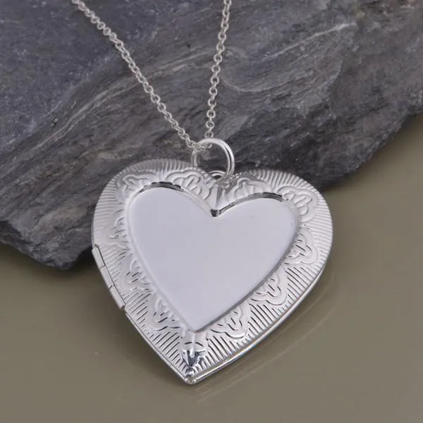 LightningStore Exclusive Heart Frame Locket Necklace