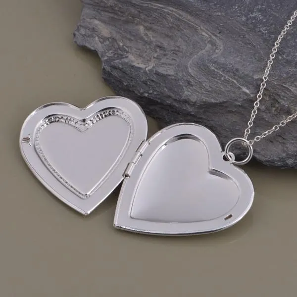 LightningStore Exclusive Heart Frame Locket Necklace