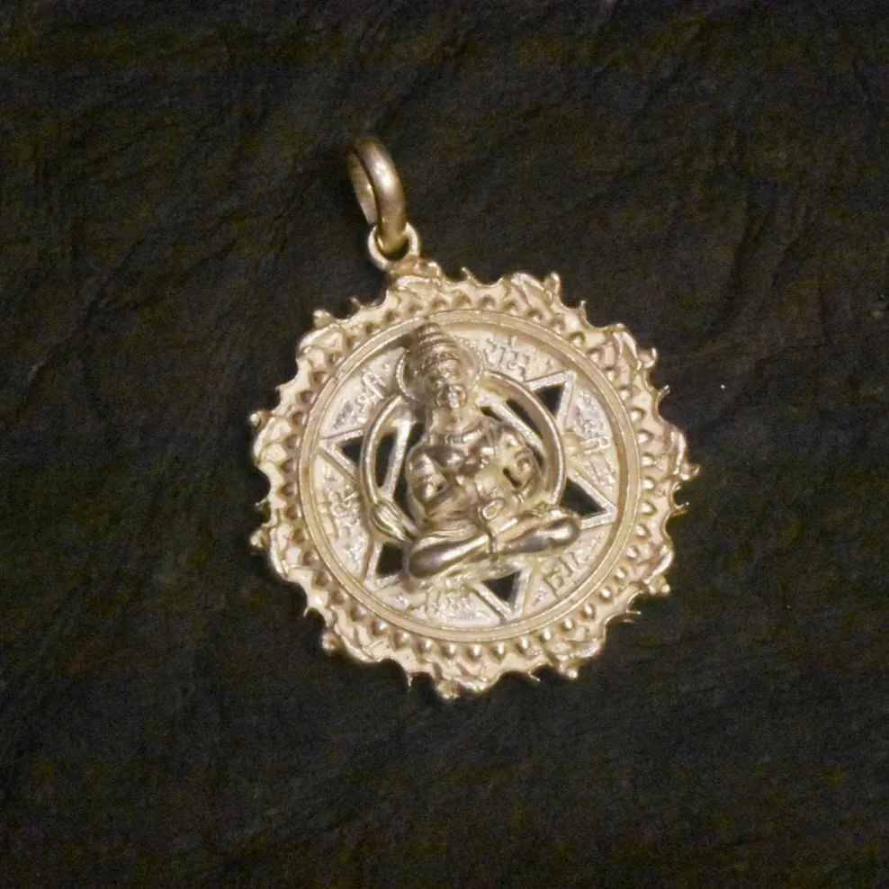 The Powerful Symbolism of the Meditating Anjaneya Swamy Silver Locket for Men