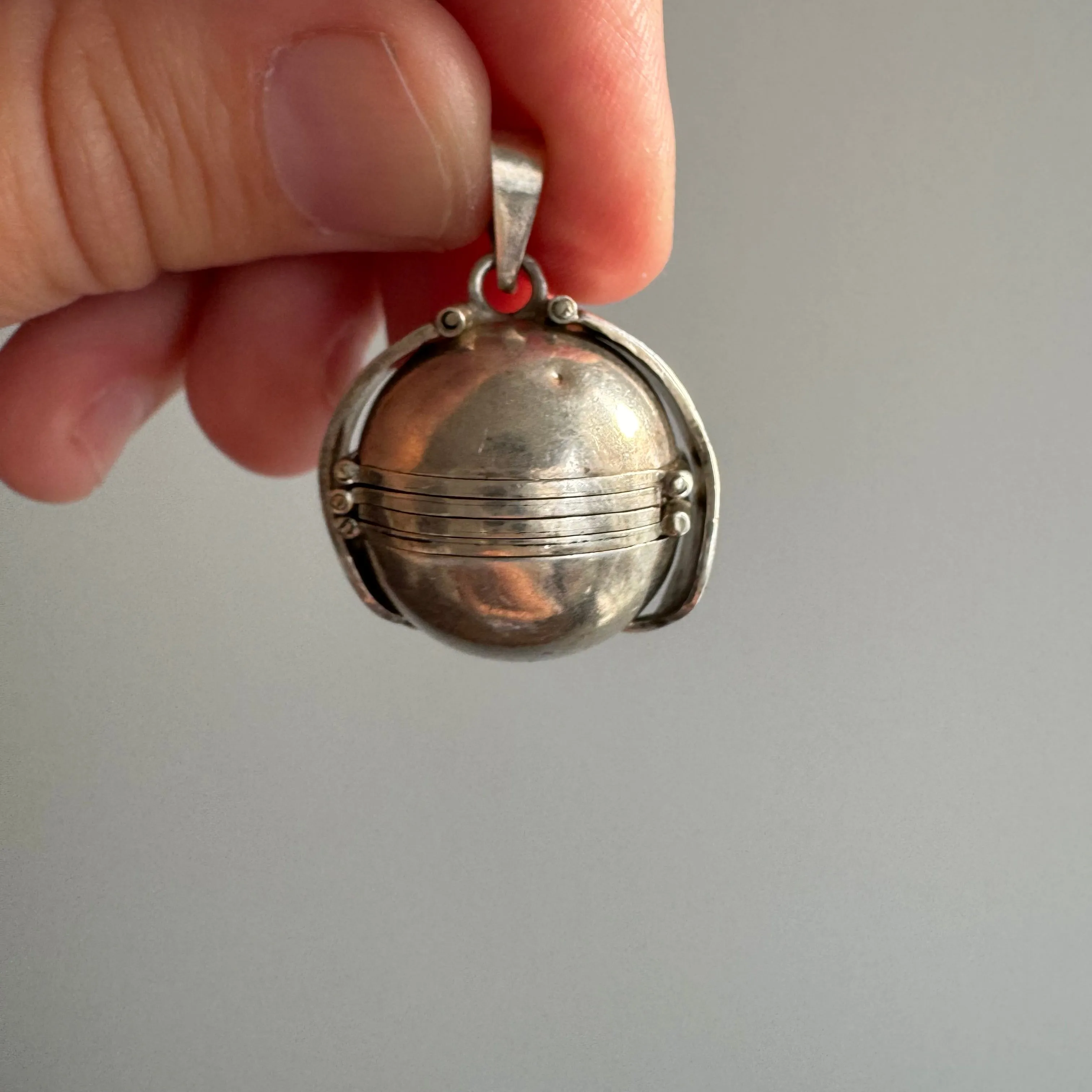 V I N T A G E // accordion memories / sterling silver accordion 4 to 6 memory locket pendant / made in Mexico