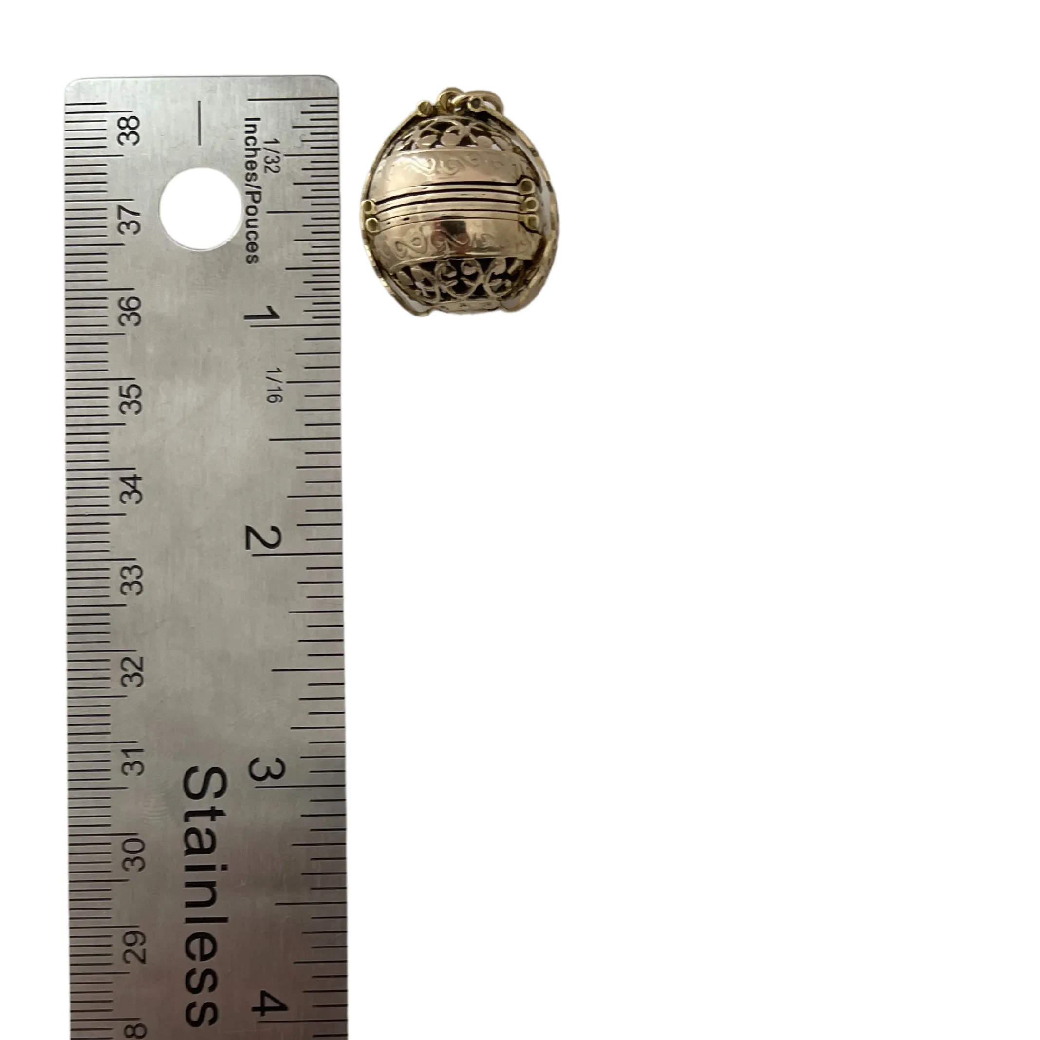 Vintage 14K Gold Orb Locket C.1930's